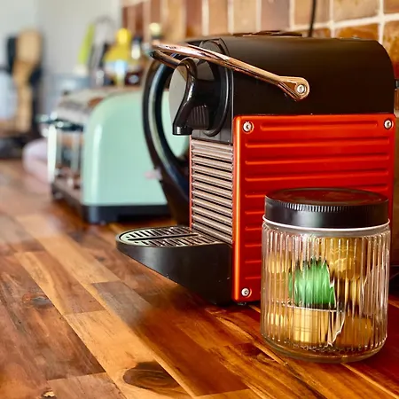 Le 1830 * Eglisolles